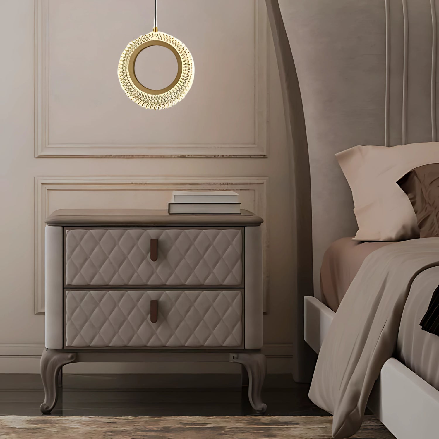 CARESSE ASTRALE PENDANT