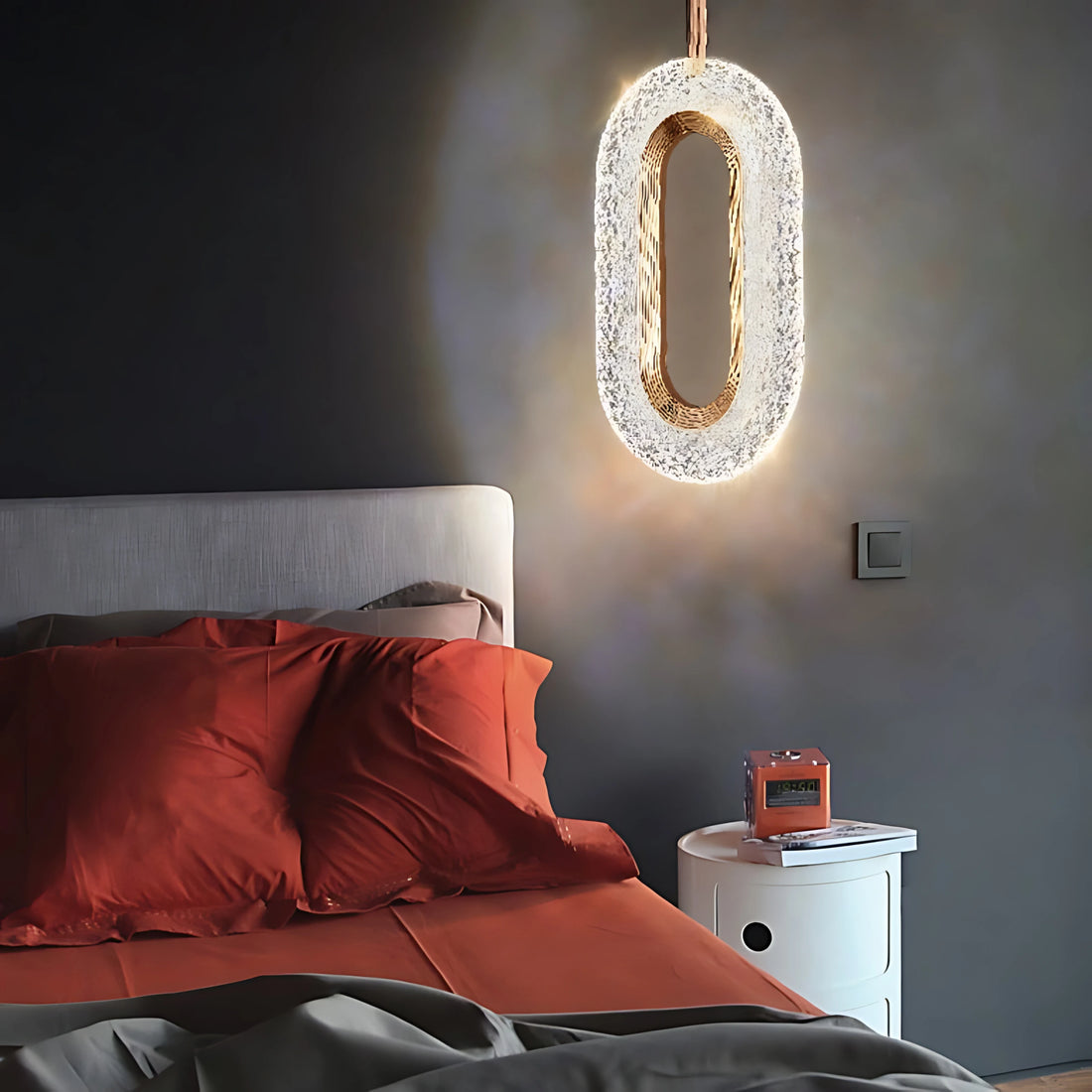 OPUS OVAL PENDANT