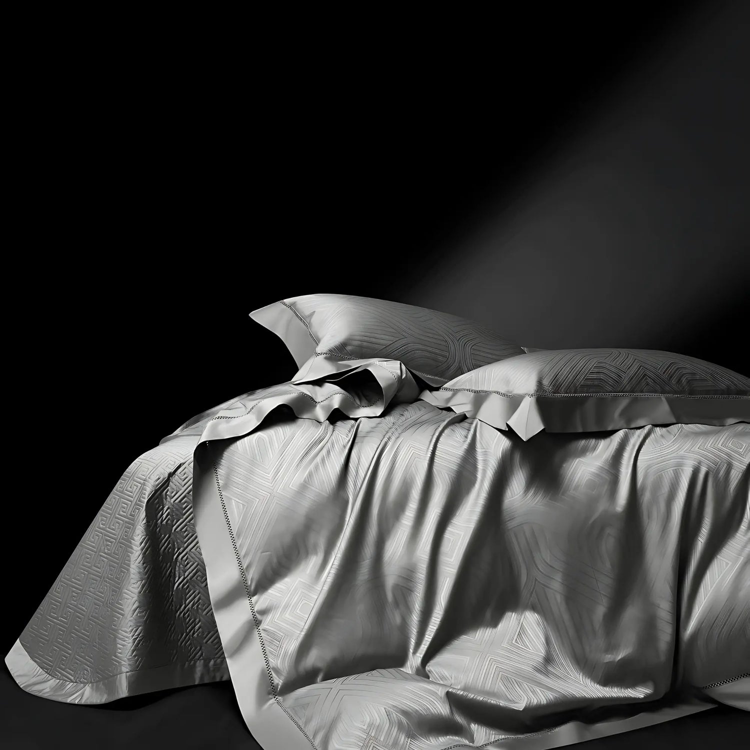 STERLING LUXE 1400 THREAD COUNT DUVET COVER &amp; SHAMS