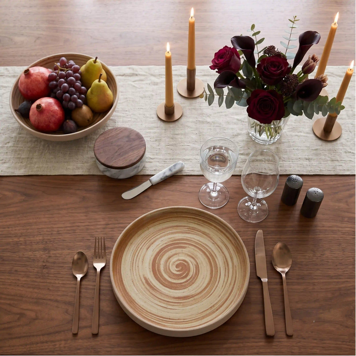 THE SANDSTONE PLATE