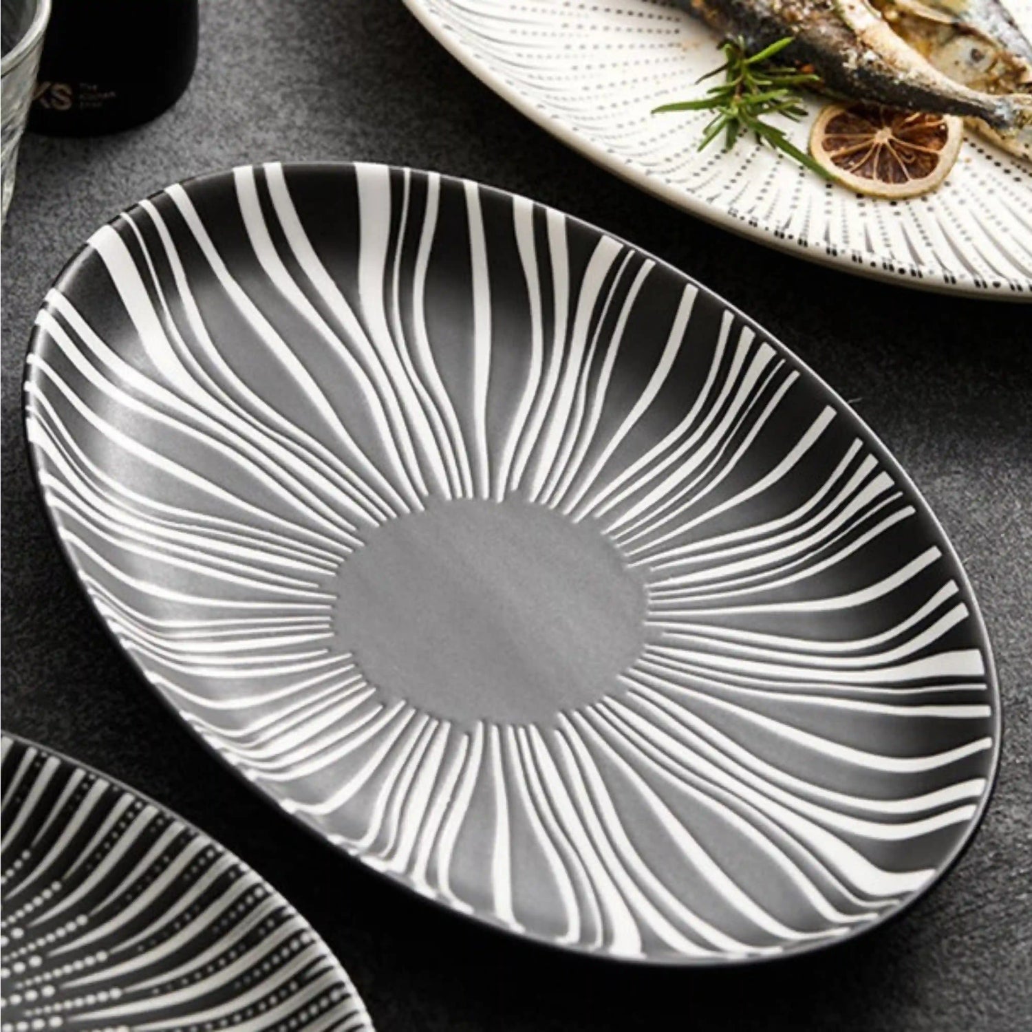 ZAPHIRE BELMONT NOIR OVAL PLATE