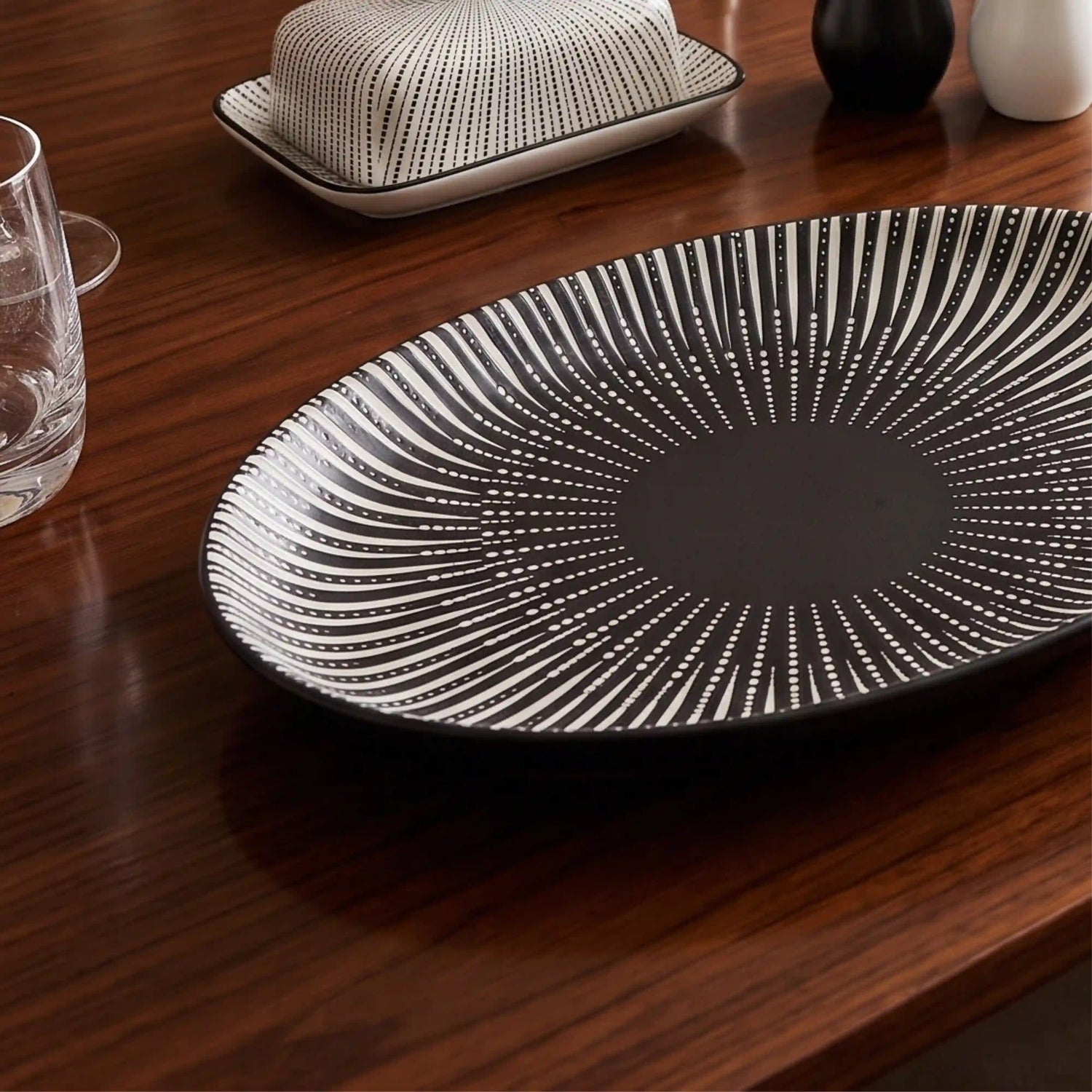 ZAPHIRE NOIR OVAL PLATE