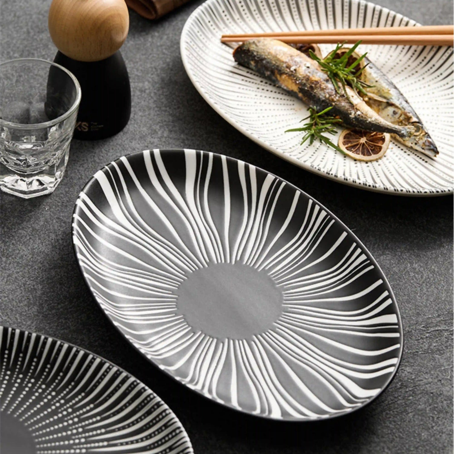 ZAPHIRE OVAL PLATE COLLECTION