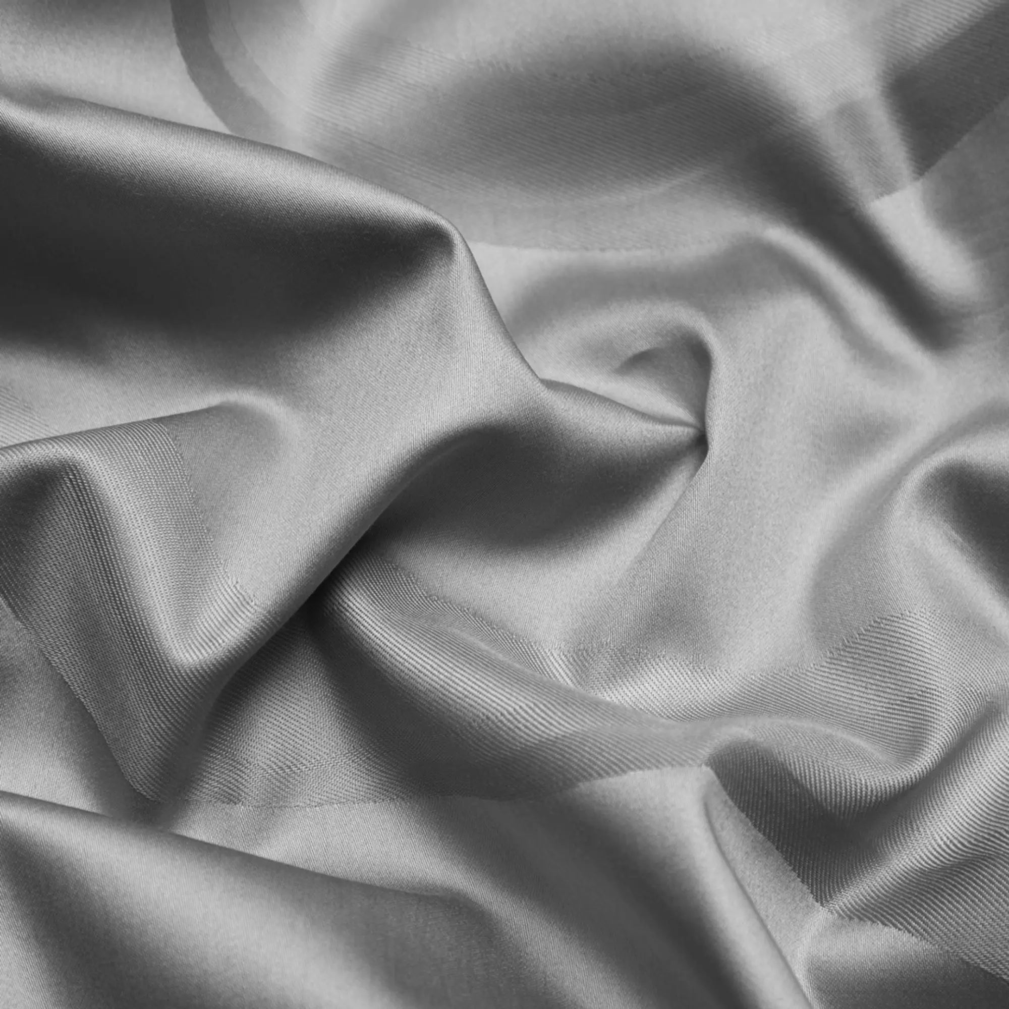 MYSTIC WAVES 1000 THREAD COUNT DUVET COVER &amp; SHAMS