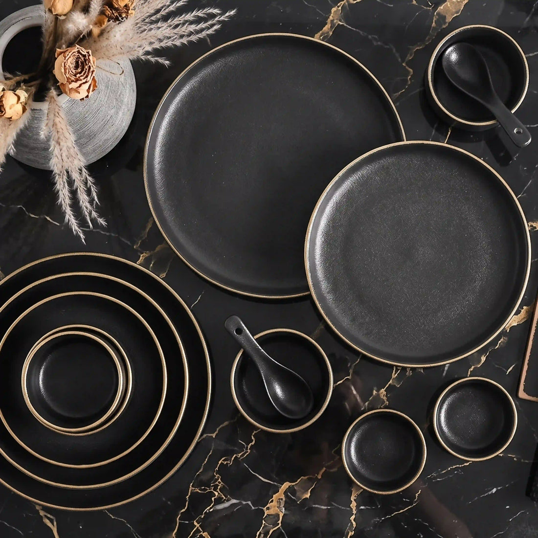 RIGOROUS BLACK DINING COLLECTION