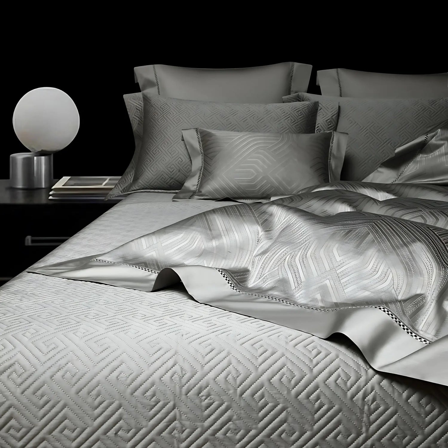 STERLING LUXE 1400 THREAD COUNT DUVET COVER &amp; SHAMS