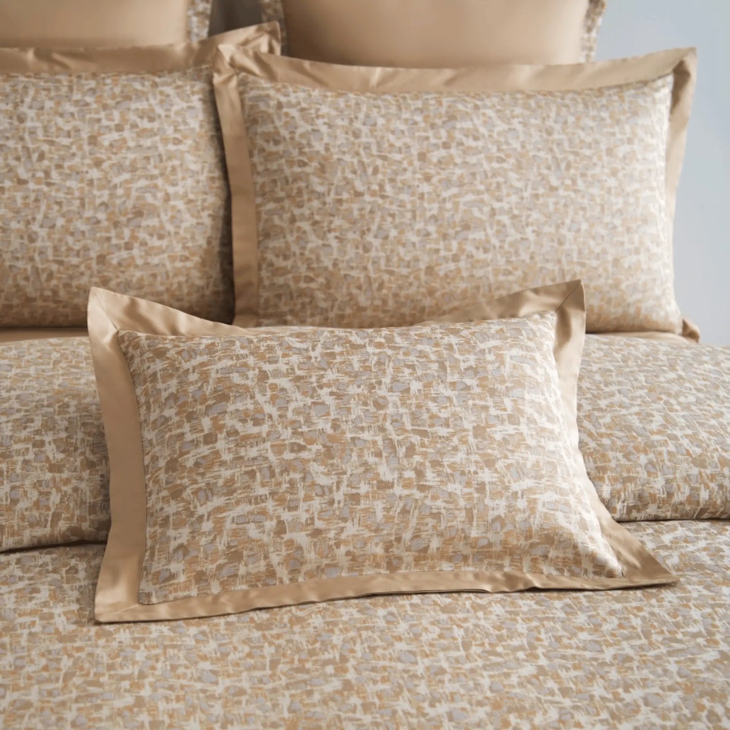 BEIGE MYSTIQUE 1000 THREAD COUNT DUVET COVER &amp; SHAMS