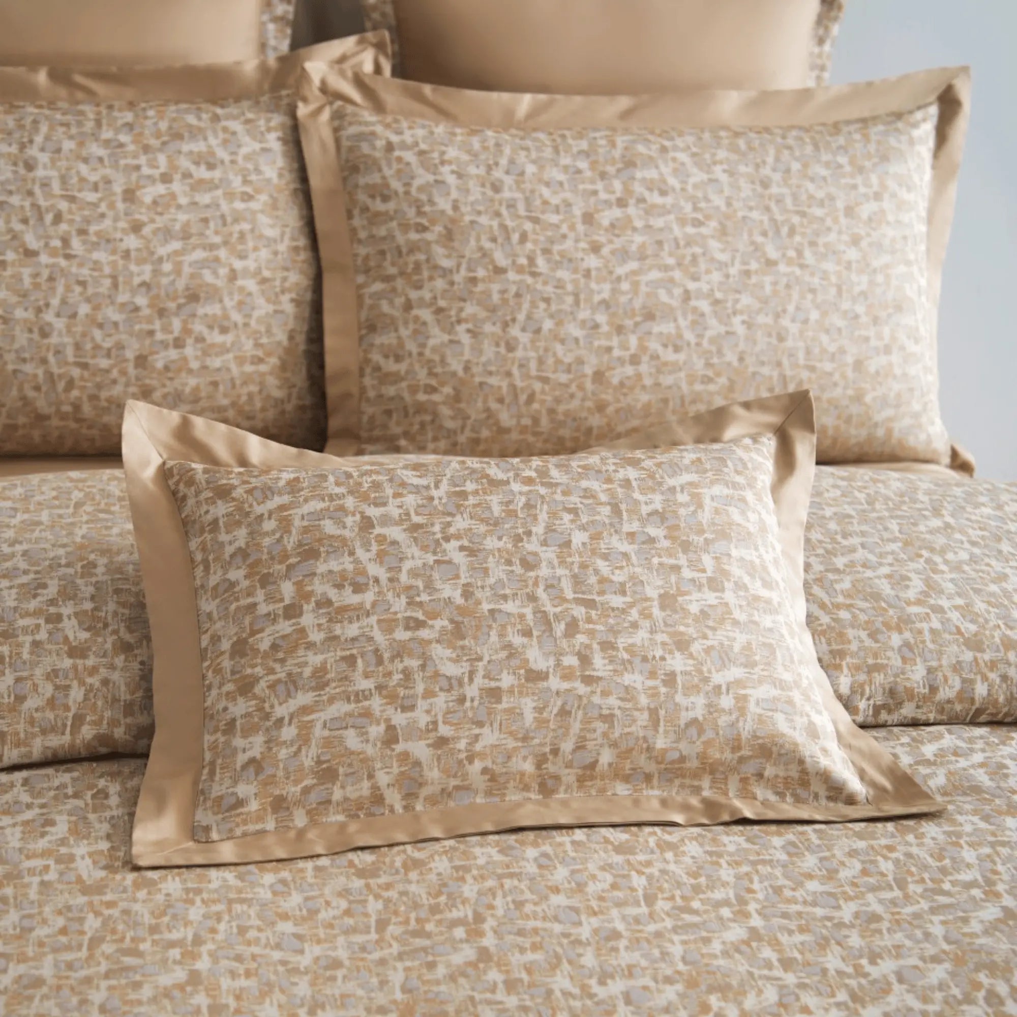 BEIGE MYSTIQUE 1000 THREAD COUNT DUVET COVER &amp; SHAMS