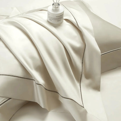 PEARL WHITE ELEGANCE 2000 THREAD COUNT DUVET COVER &amp; SHAMS