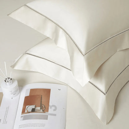 PEARL WHITE ELEGANCE 2000 THREAD COUNT DUVET COVER &amp; SHAMS