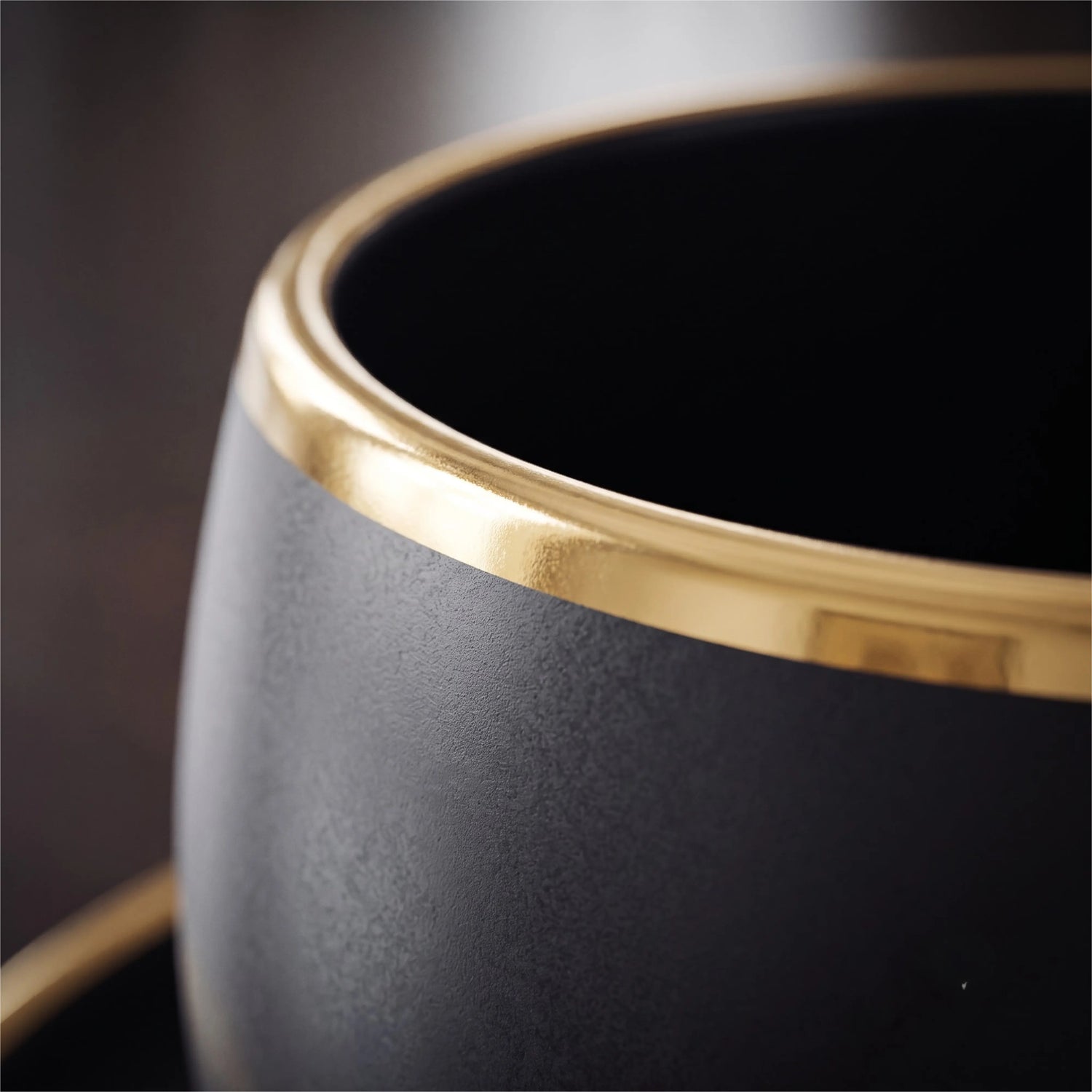 ONYX NOIR TEACUP SET