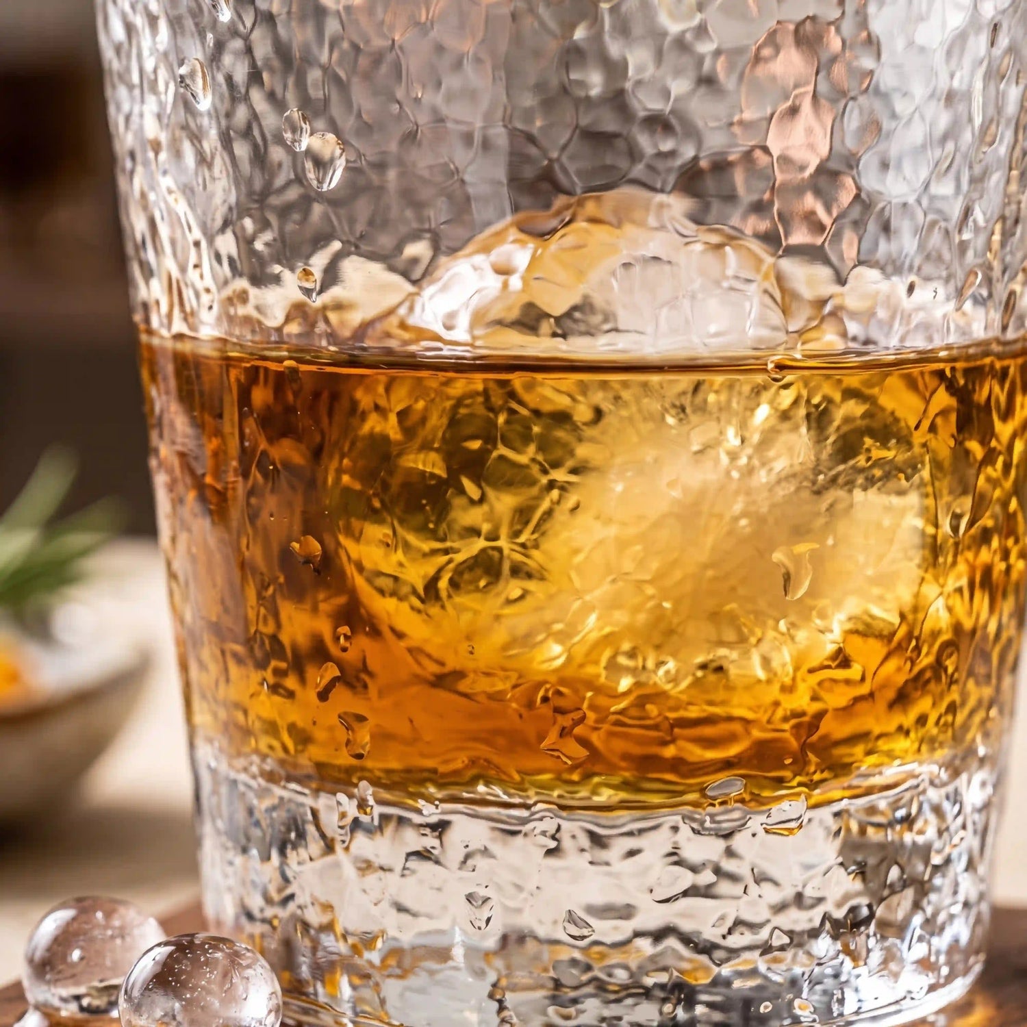 OPAQUE HAMMERED GLASS