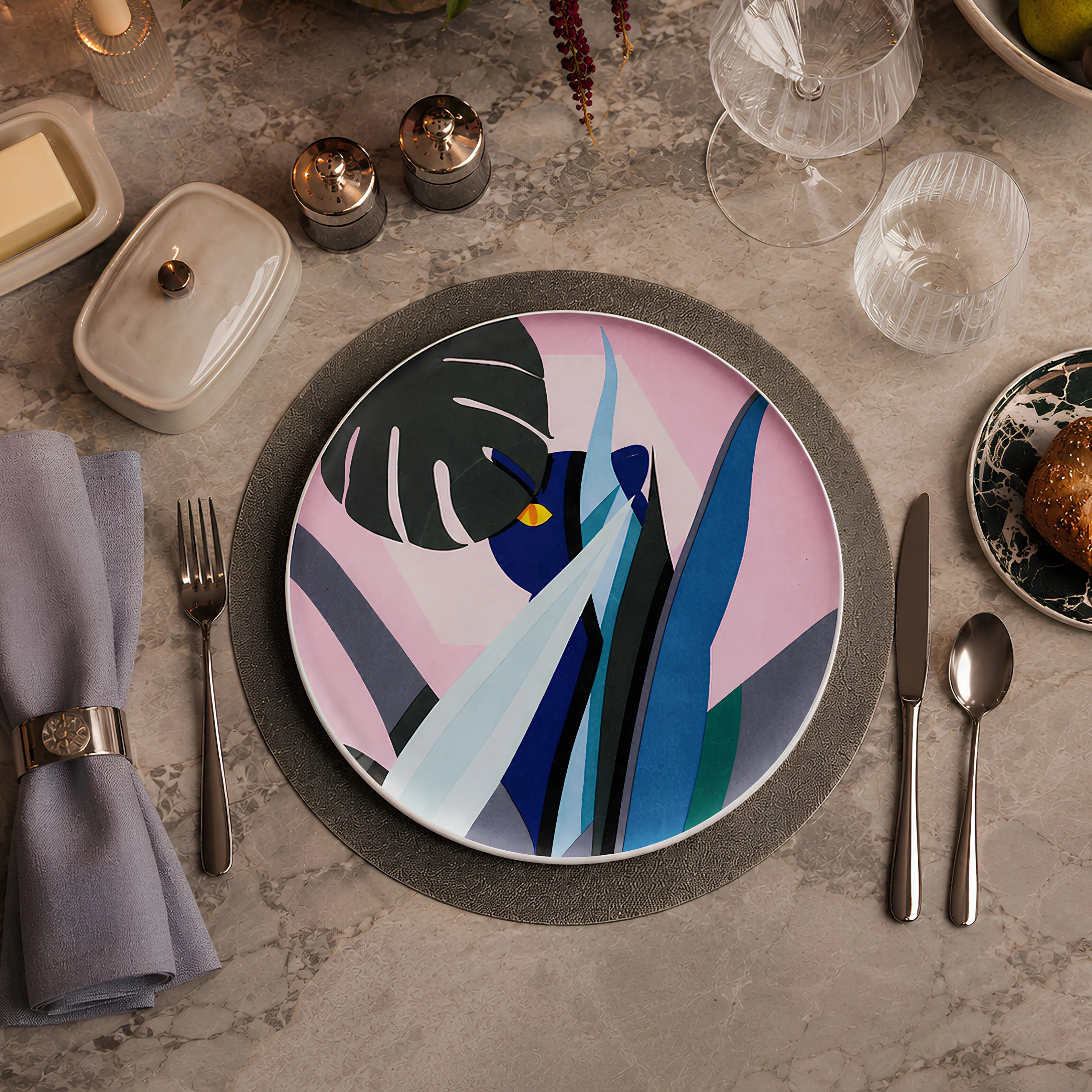 ARTISAN SPY PLATE