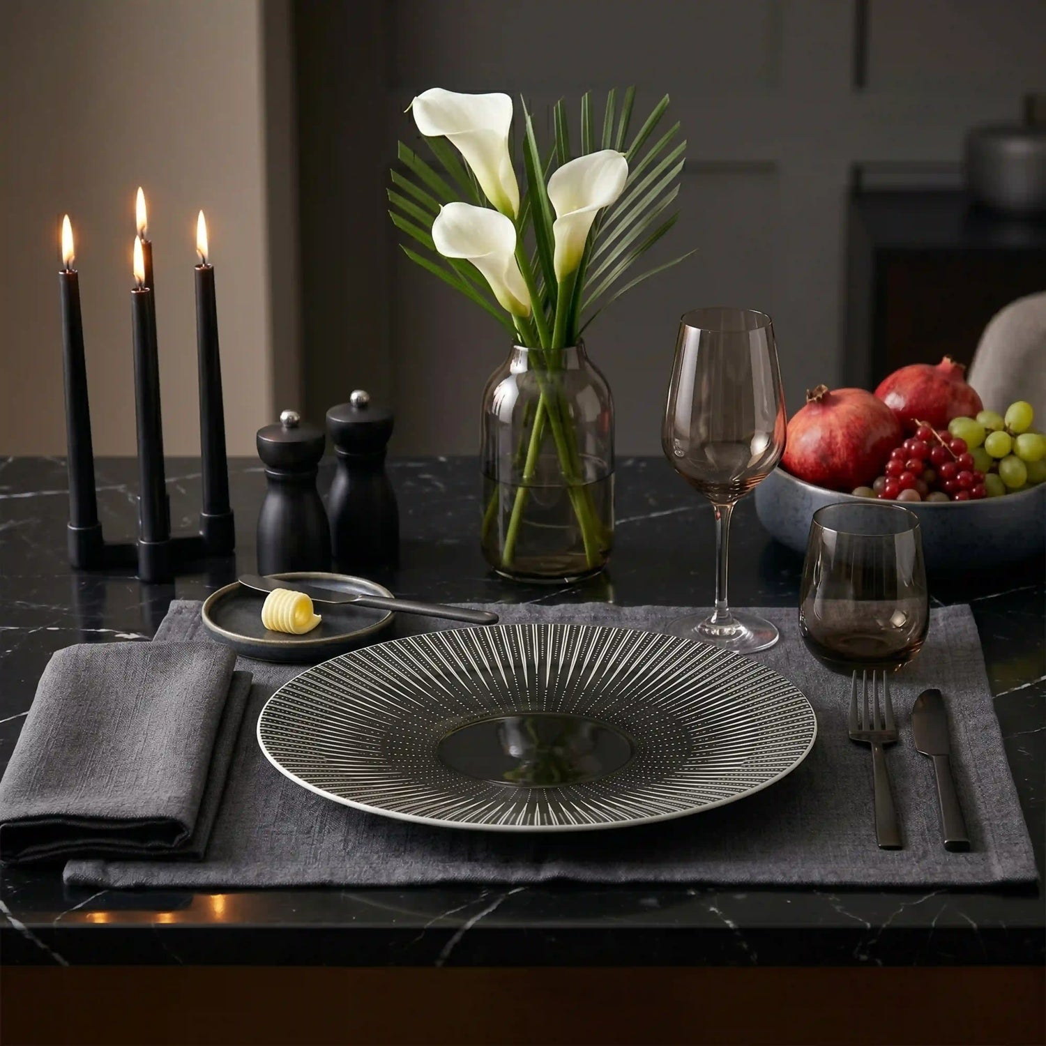 ZAPHIRE NOIR PLATE