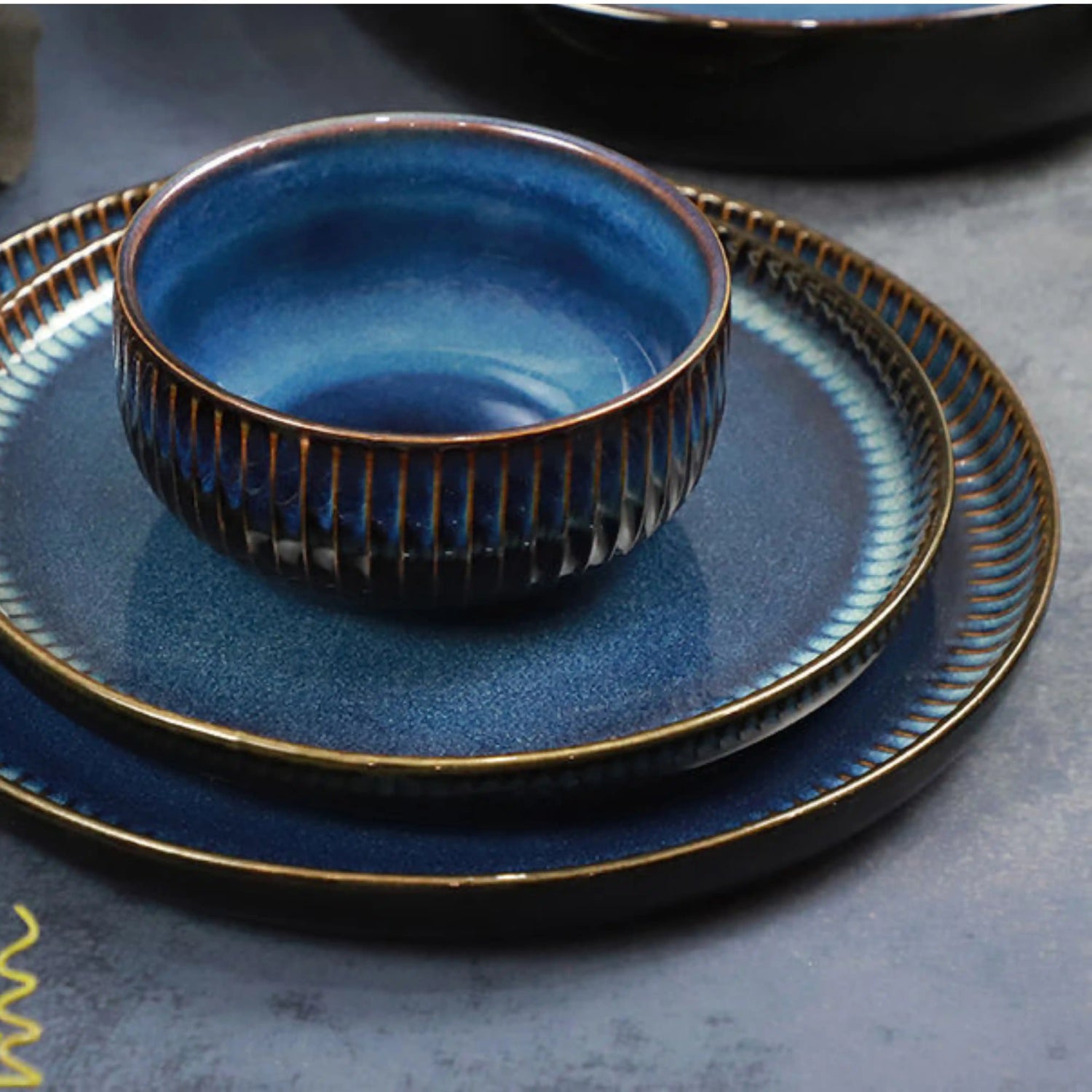 KILN RAYS DINING COLLECTION