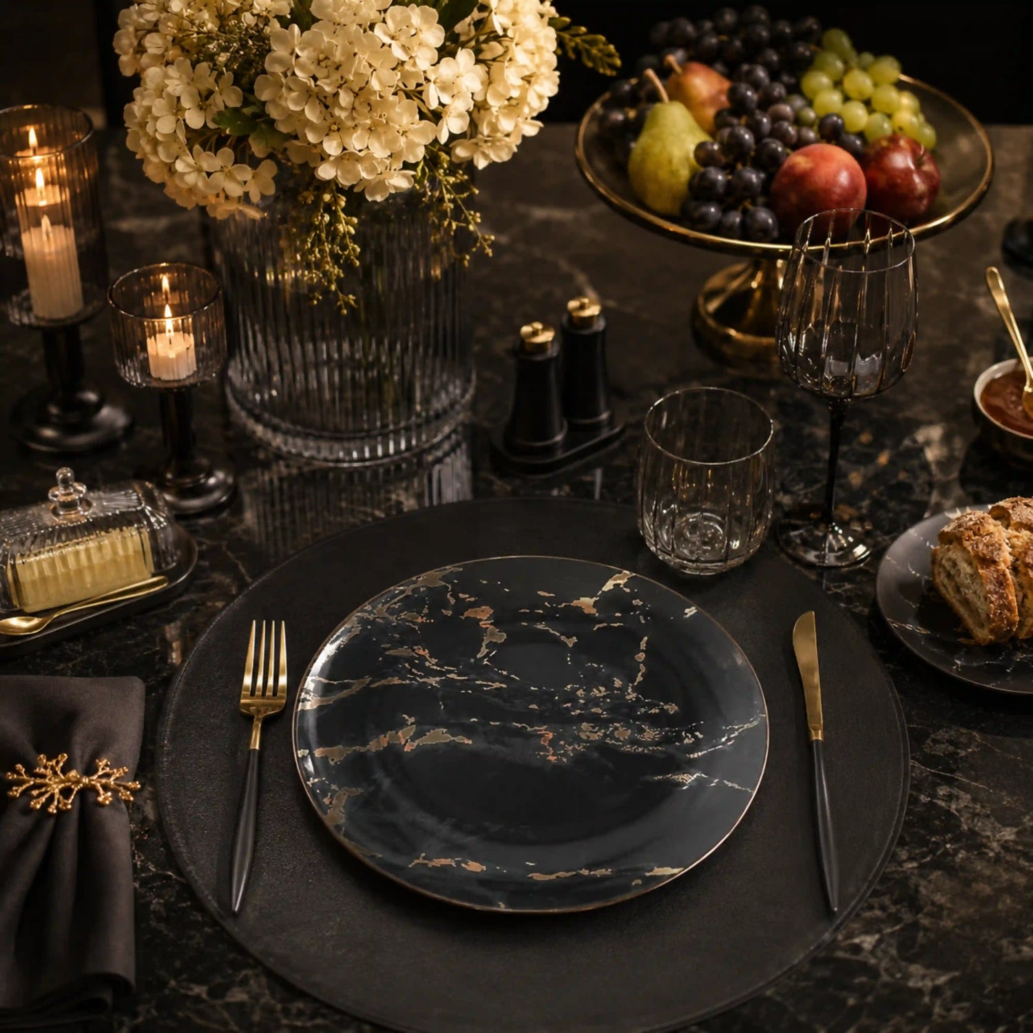 MICHAELANGELO NOIR PLATE