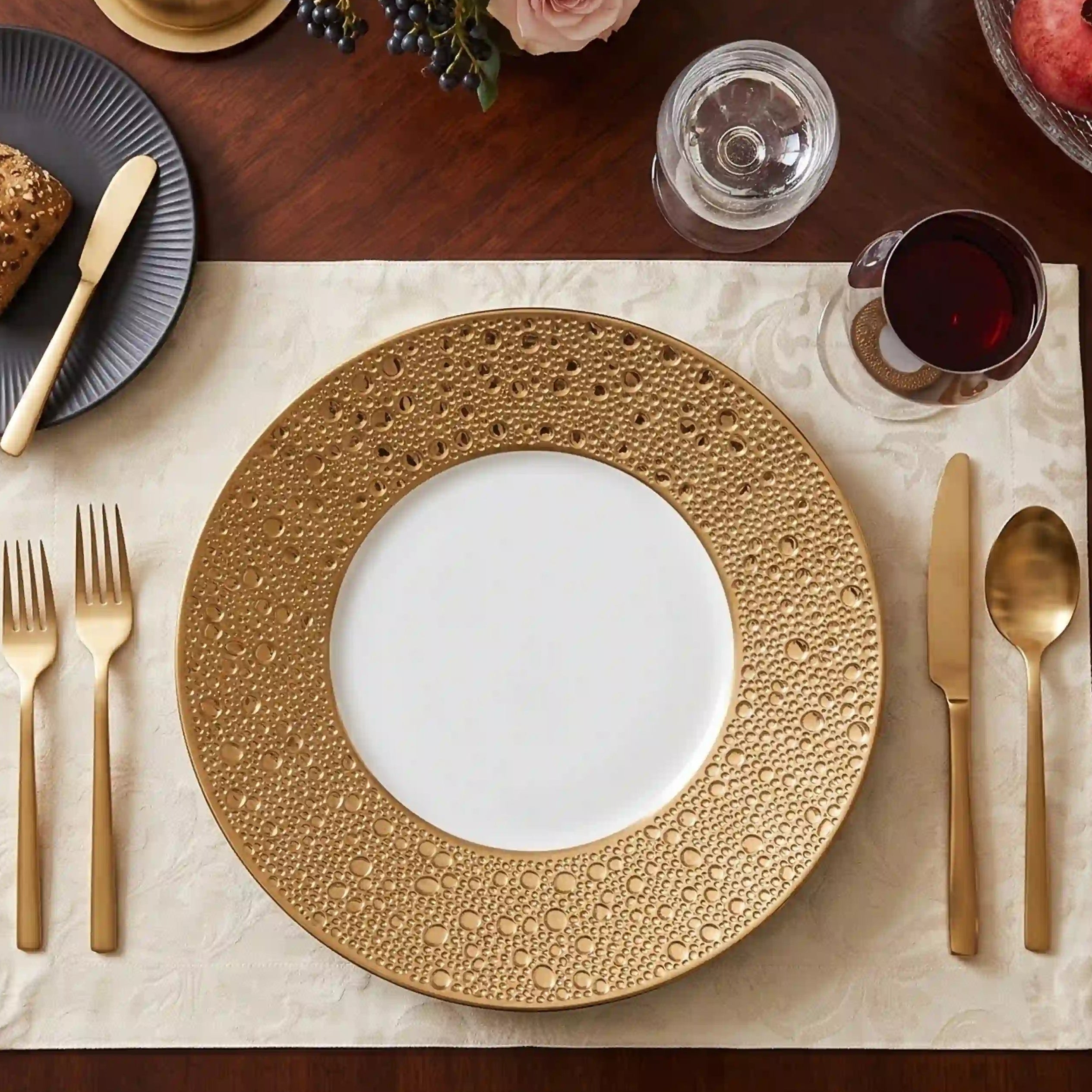 MILLIE GOLD PLATE