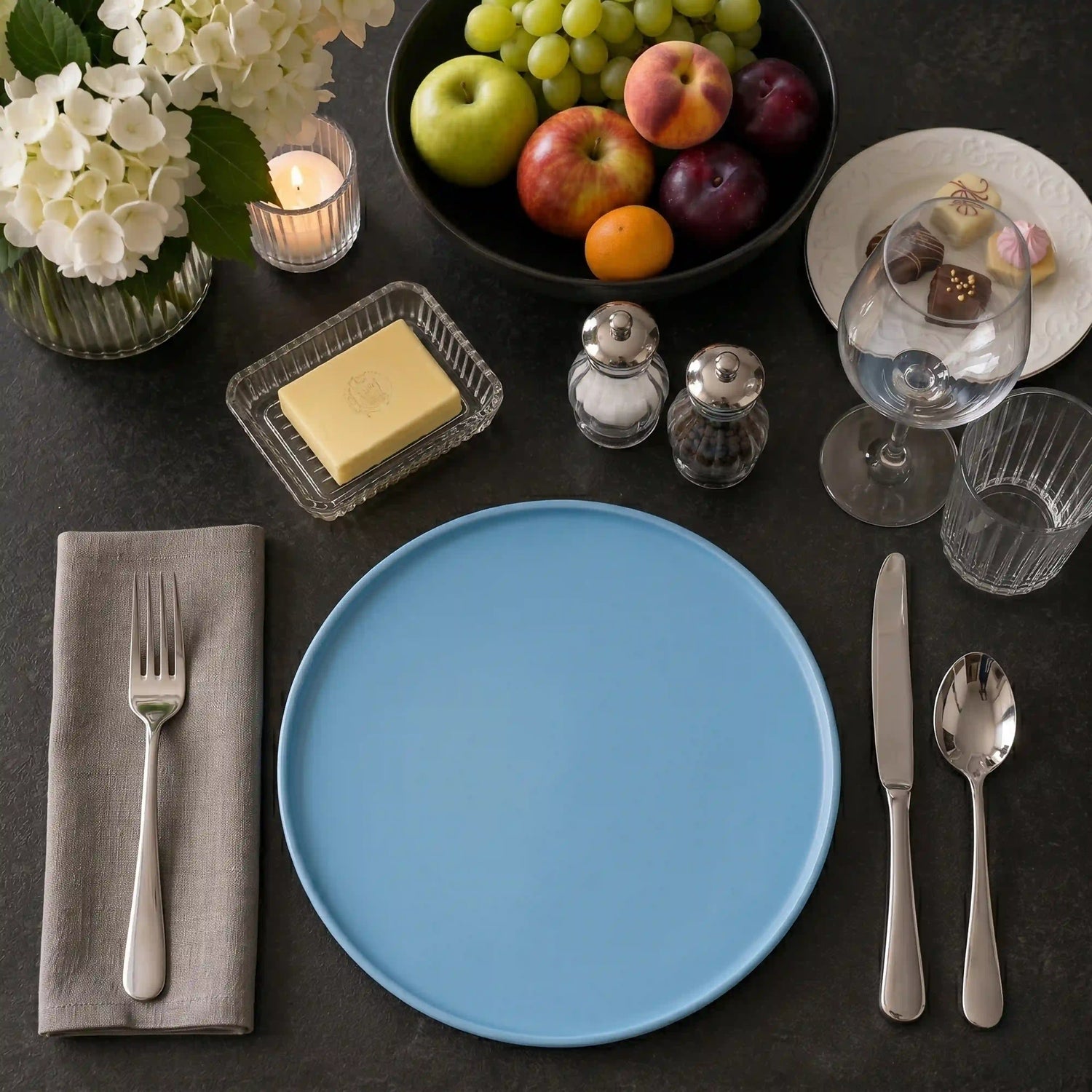 PLAIN PLATE COLLECTION