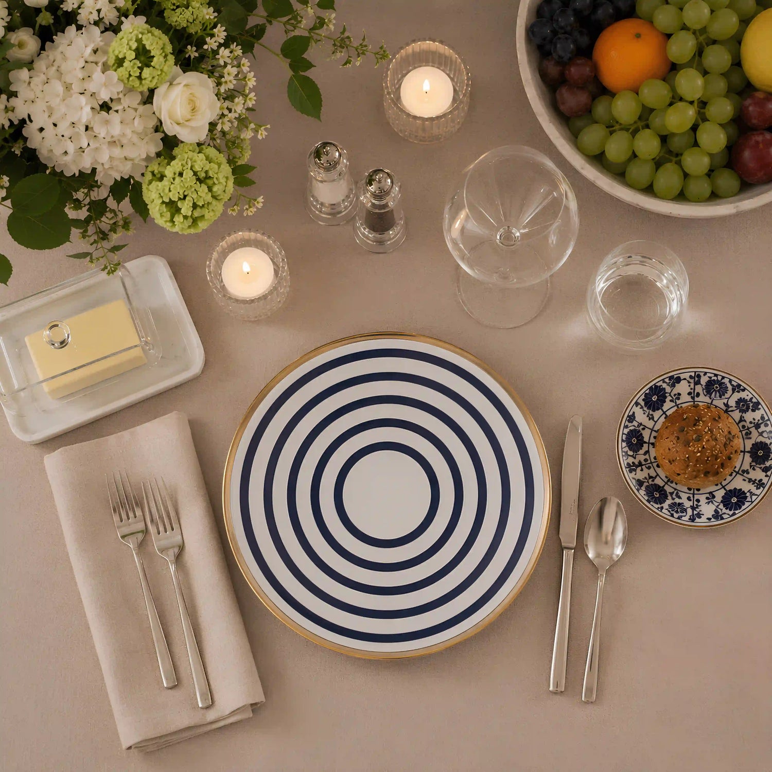 EMILIA ORBIT PLATE