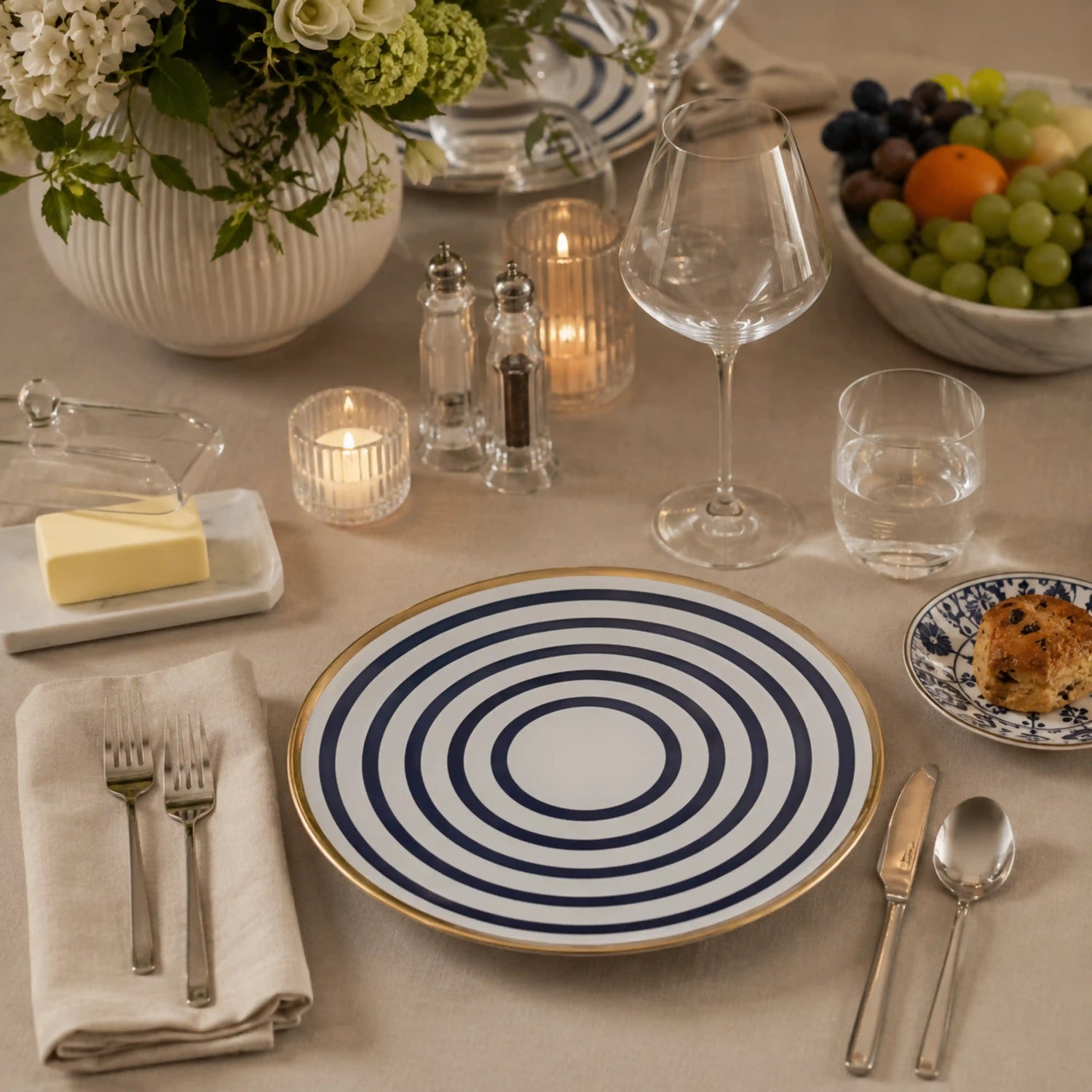 EMILIA ORBIT PLATE