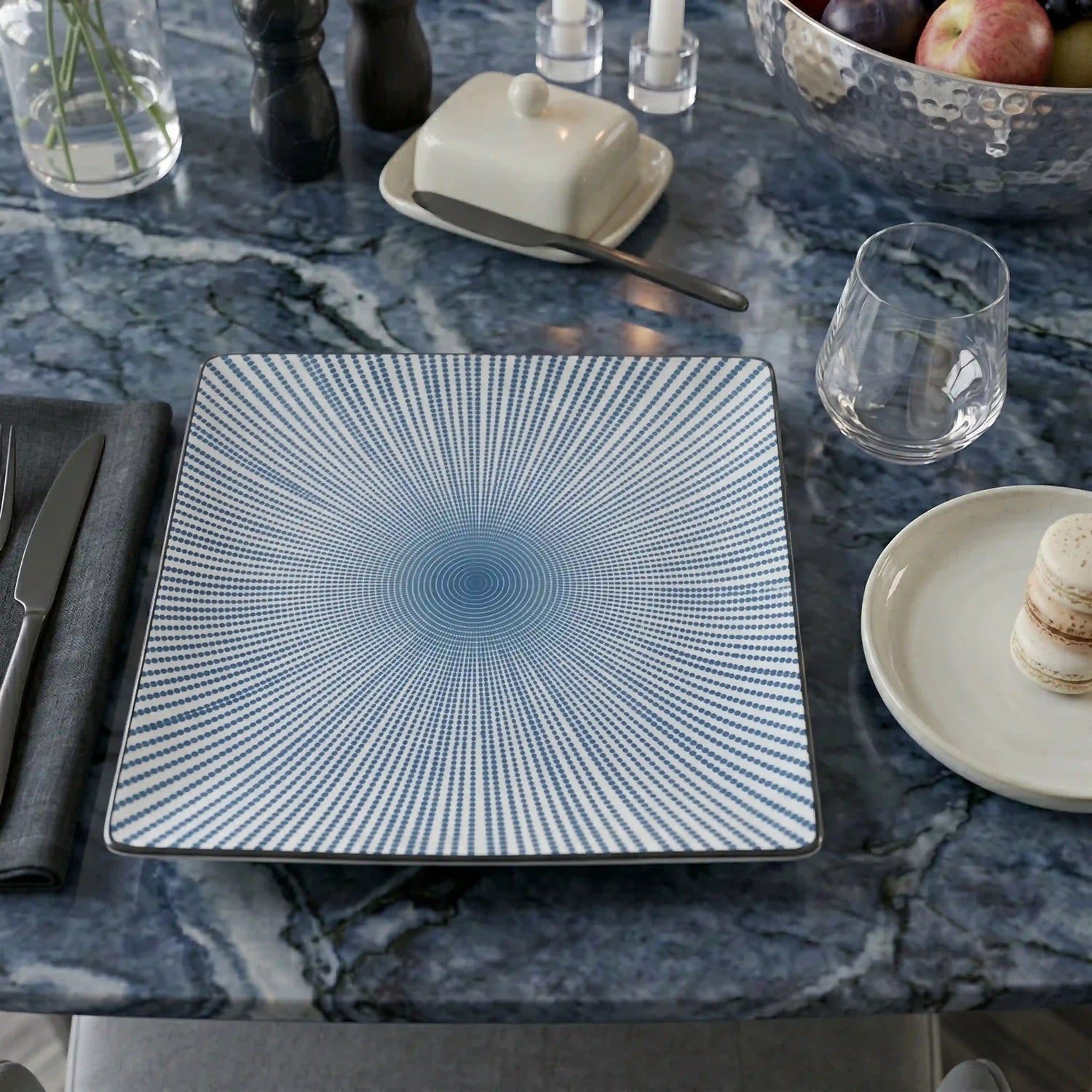GIANNA CARRÉ PLATE
