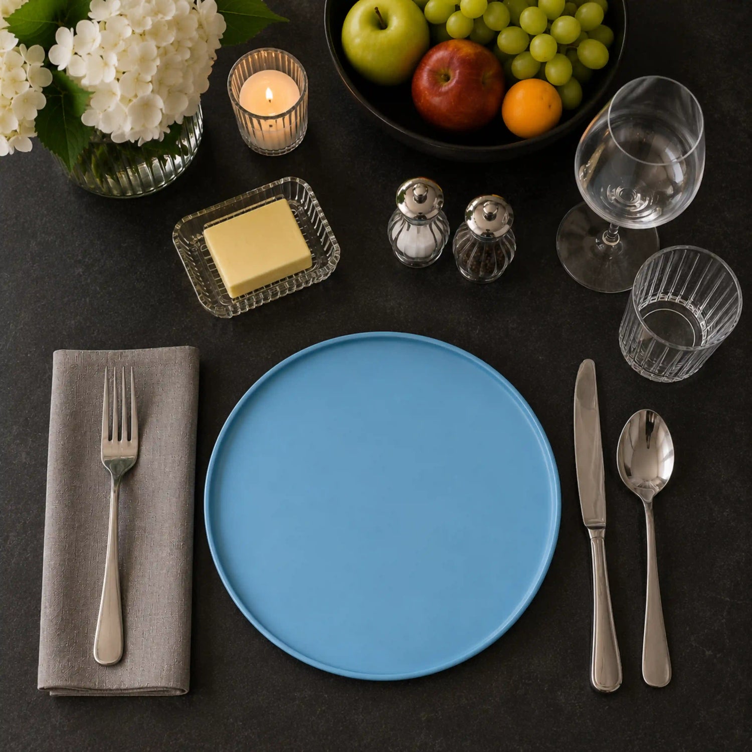 PLAIN BLEU PLATE