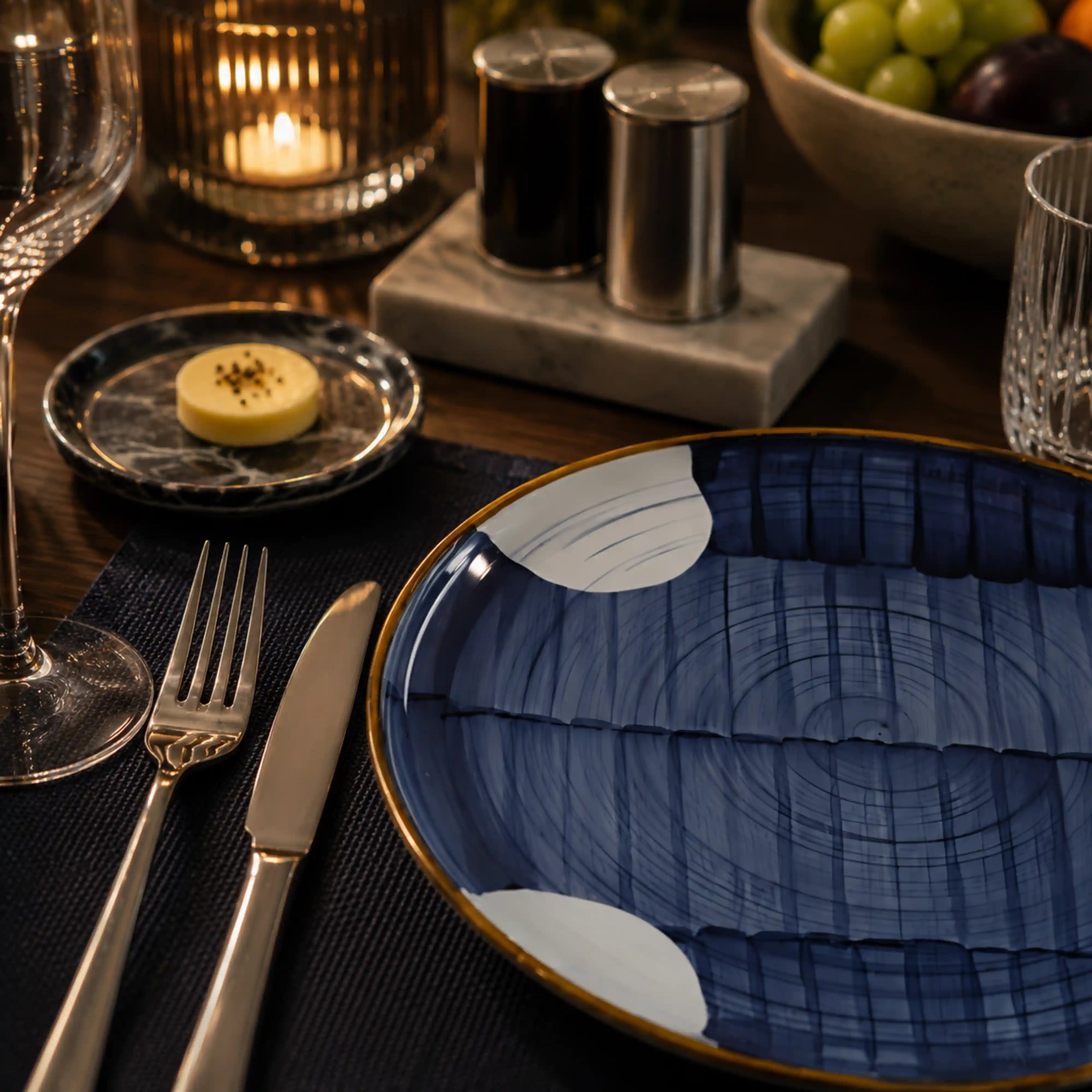 EMILIA SORA PLATE