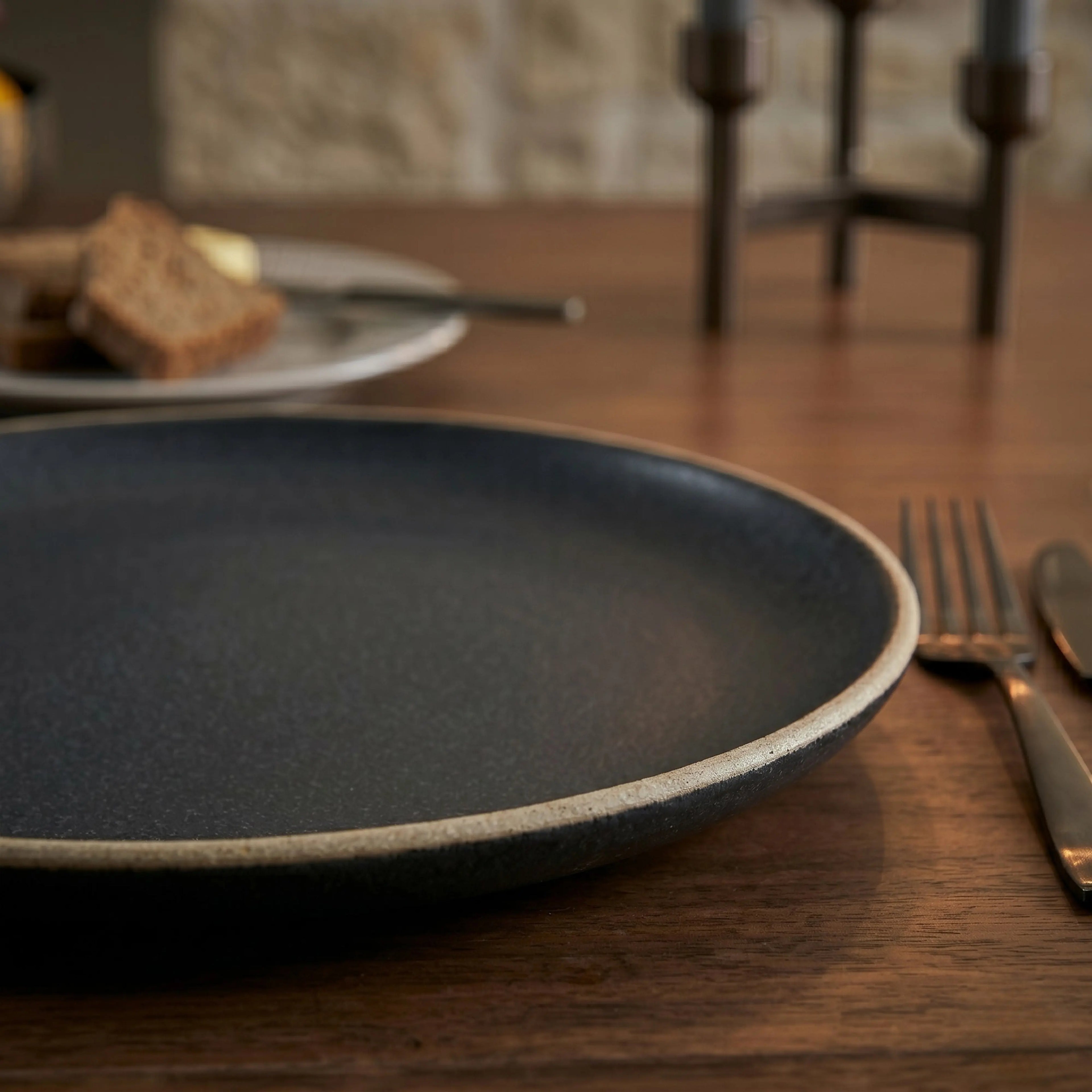RIGOROUS BLACK PLATE