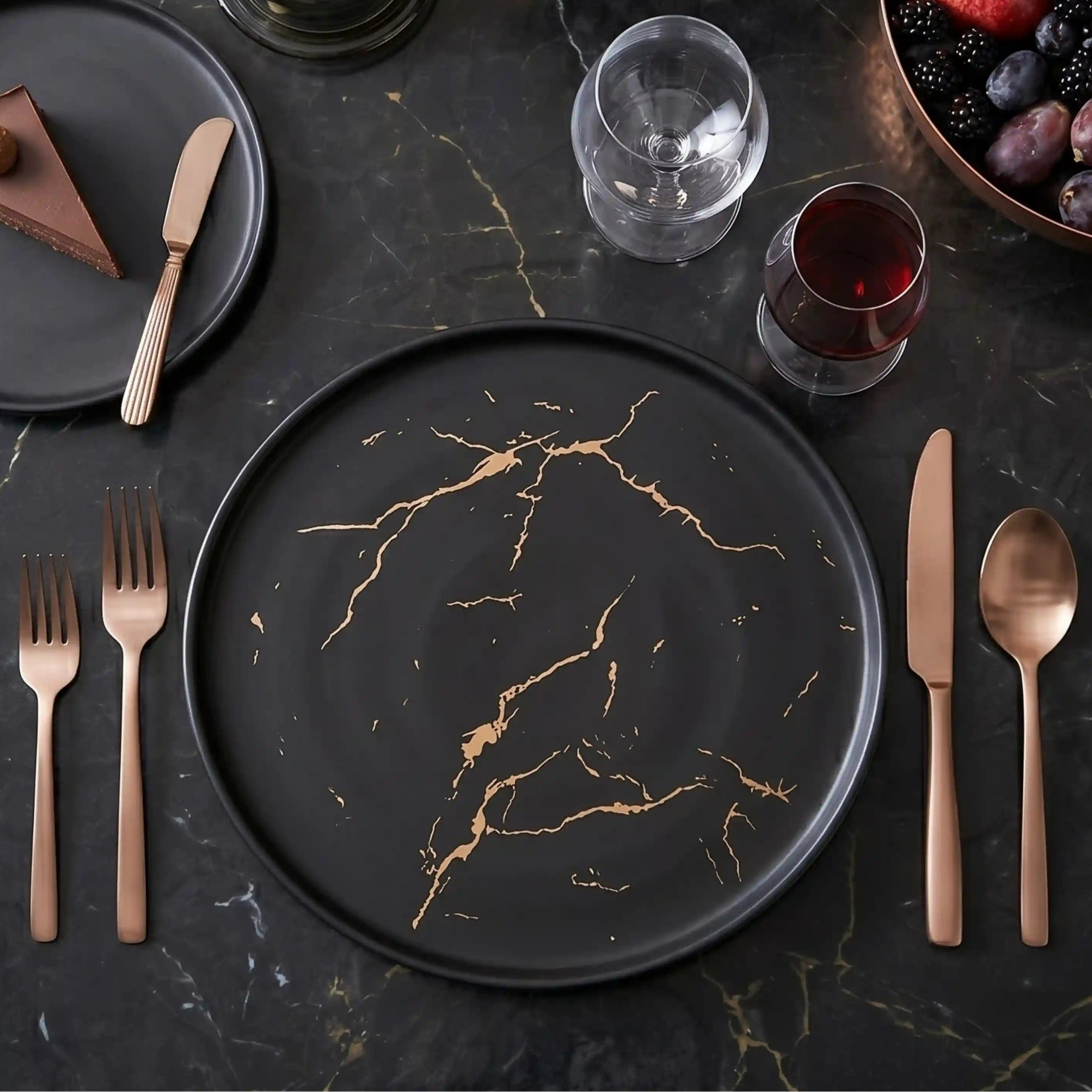 LIGHTNING NOIR PLATE