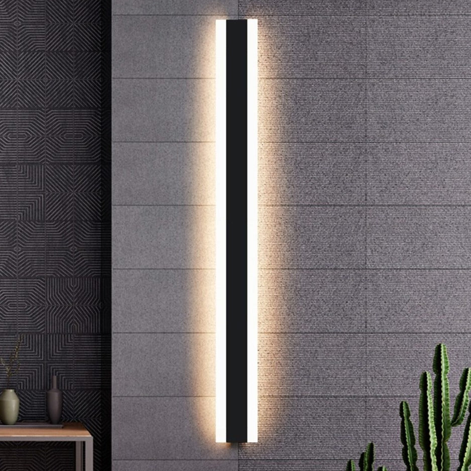 AURALUX WALL LIGHT