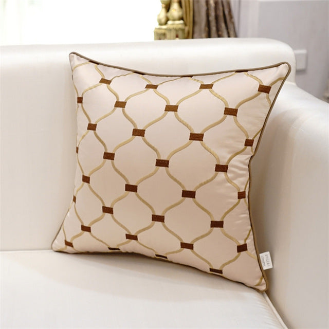 ROYALE CUSHION