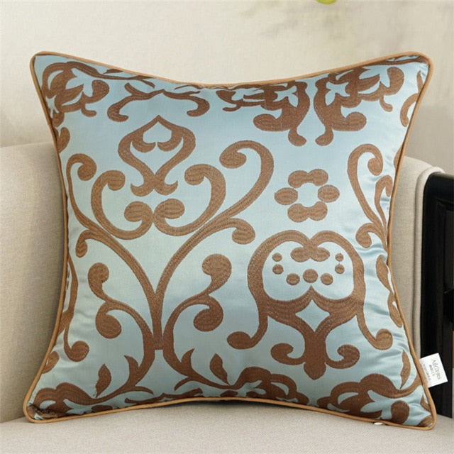 ROYALE CUSHION